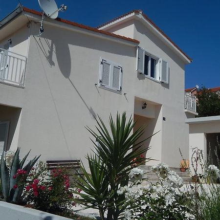 Apartment Arleta Trogir Exteriör bild