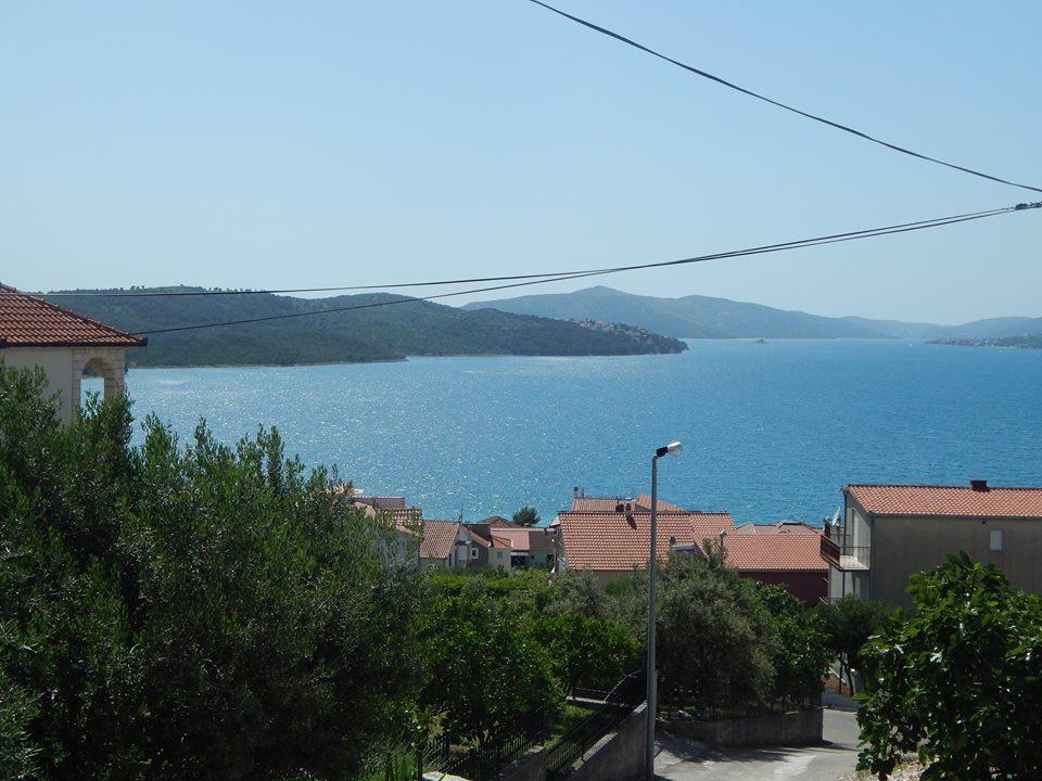 Apartment Arleta Trogir Exteriör bild