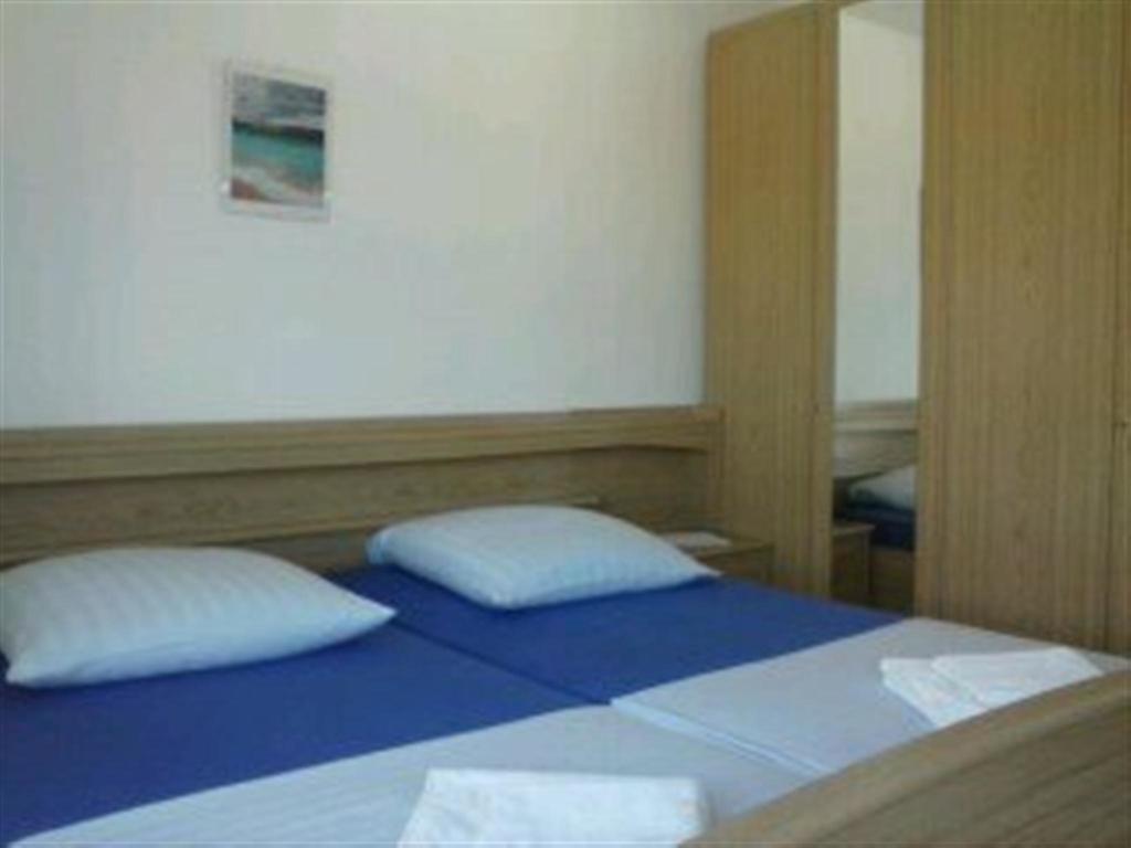 Apartment Arleta Trogir Exteriör bild